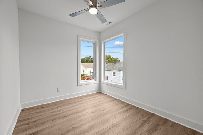 Building Photo - Gorgeous New Construction near Downtown Durham, Premium Finishes - Pet Friendly!