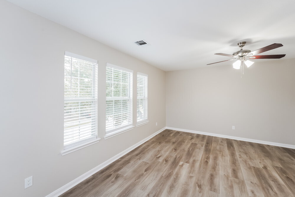 Building Photo - 20727 Dickinson Manor Ln