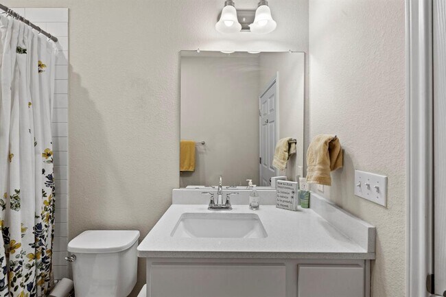 Building Photo - 11910 Clayton Creek Ave