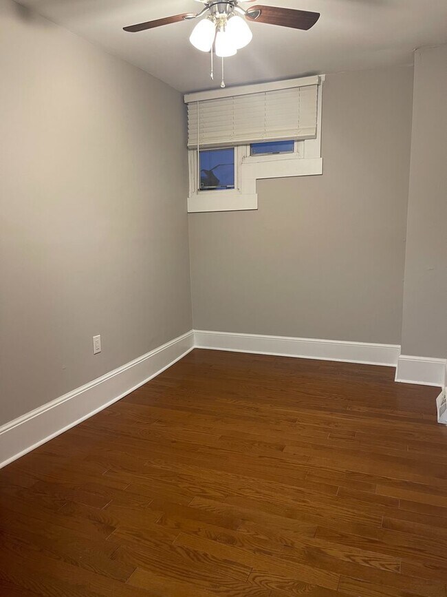 Building Photo - 31-33 E. Blake Ave.