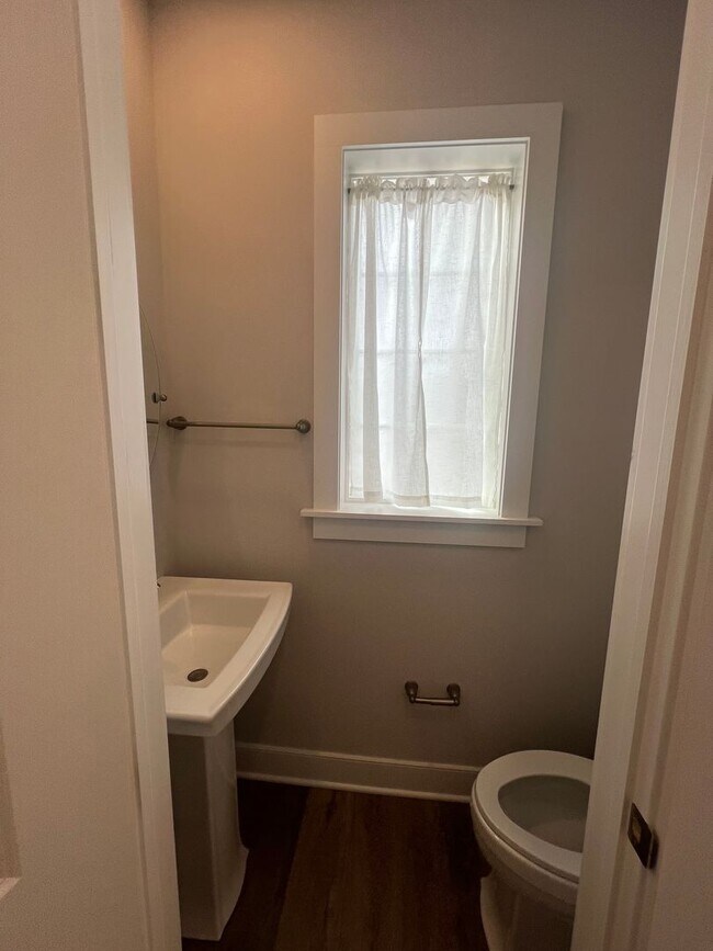 Building Photo - ** $500 OFF **