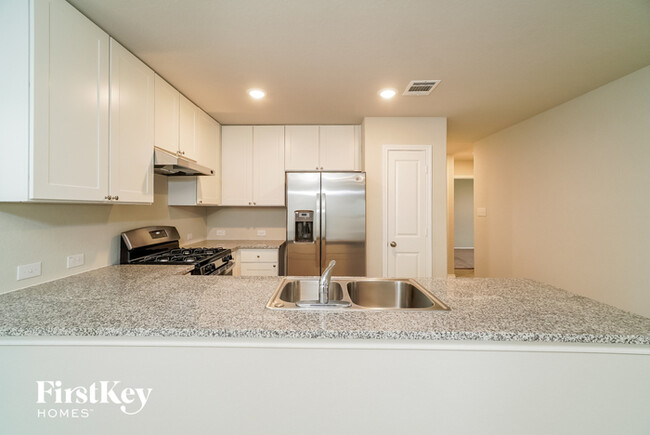 Building Photo - 9806 Littleton Grist