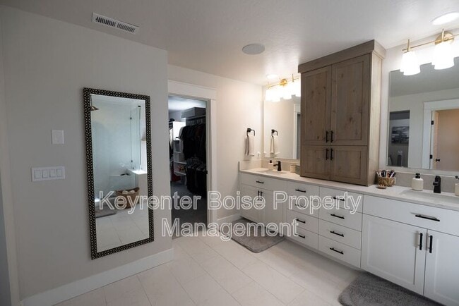 Building Photo - 11855 W Nuova Ct