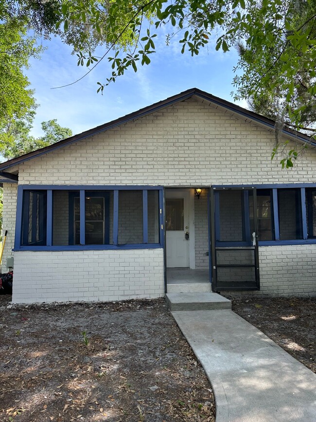Primary Photo - 1219 W 8th St