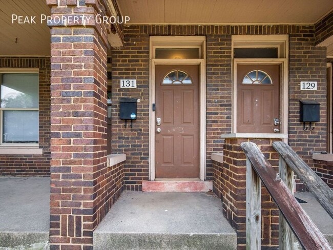 Building Photo - 133 E 12th Ave