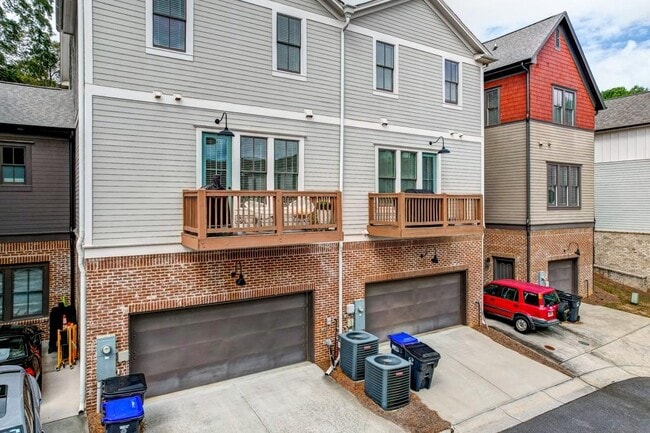 Building Photo - 144 1st Ave NW