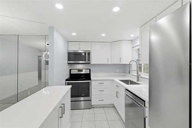 Building Photo - 1125 83rd Ave N