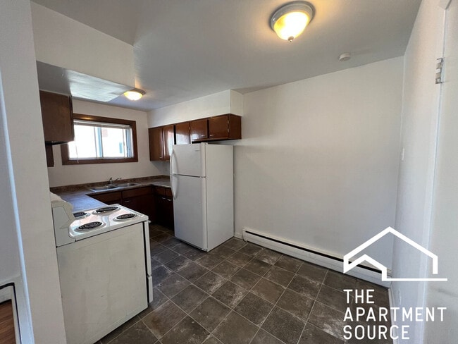 Building Photo - 1408 W Juneway Terrace