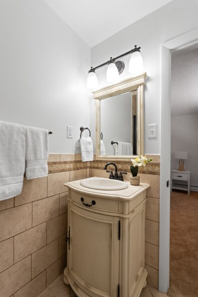 Building Photo - 315 Beaverdam Rd