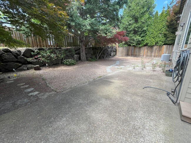 Building Photo - Elegant 5-Bedroom + Bonus Room Home with Modern Upgrades and Serene Outdoor Space