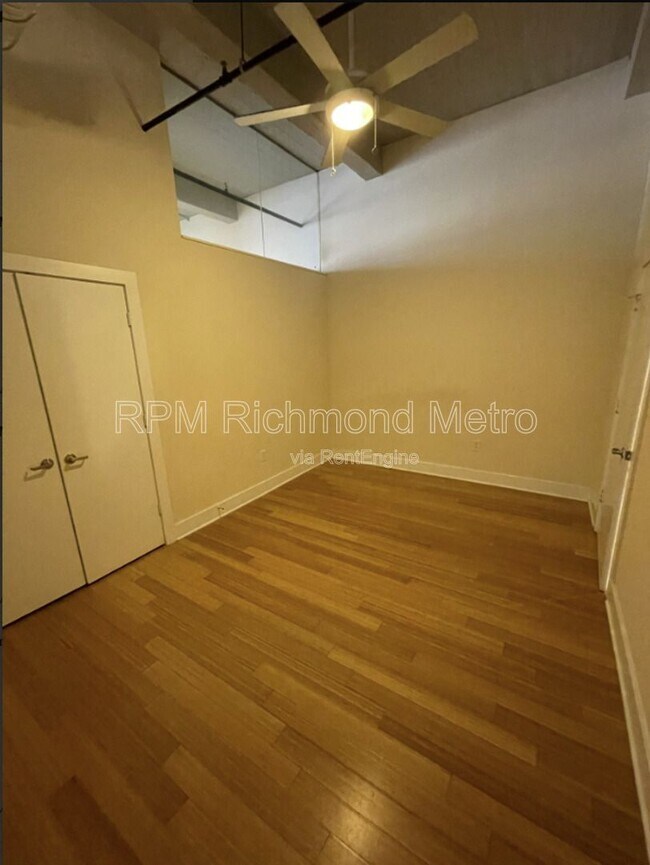 Building Photo - 815 Perry St