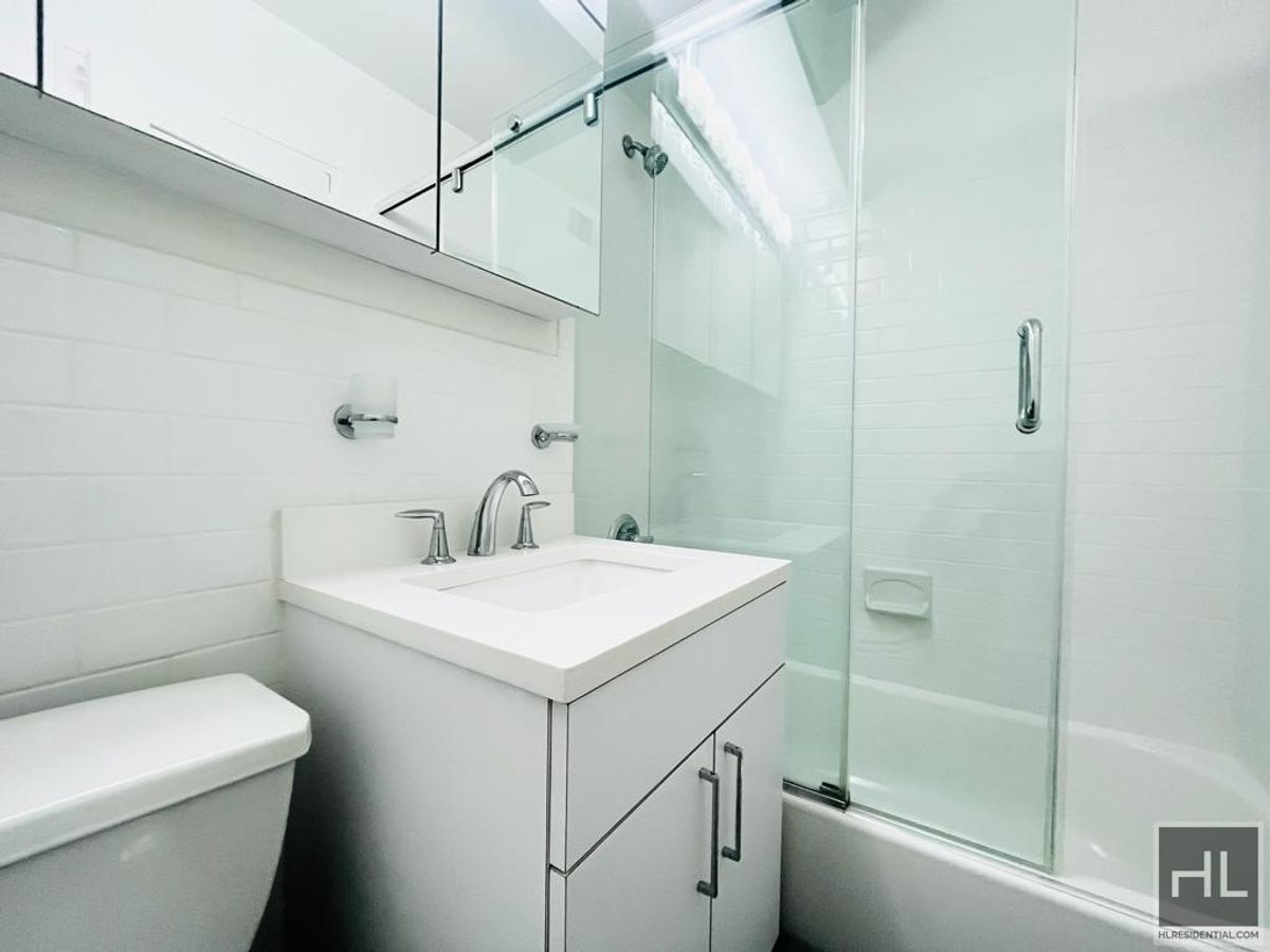 Building Photo - EAST 35 STREET