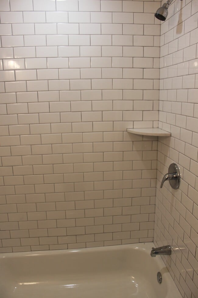 Building Photo - 3355 Argyle St