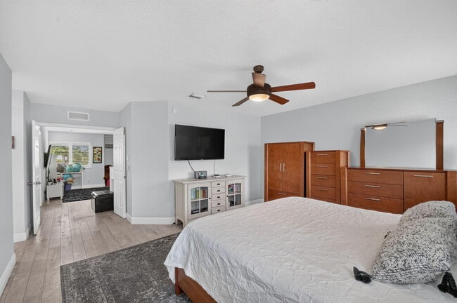 Building Photo - 8890 Cobblestone Point Cir