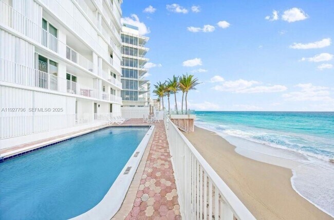 Building Photo - 3580 S Ocean Blvd