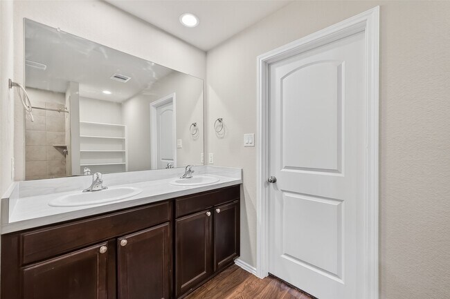 Building Photo - 20926 Belmont Village Wy