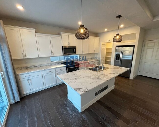 Building Photo - 4211 Riverwalk Cir