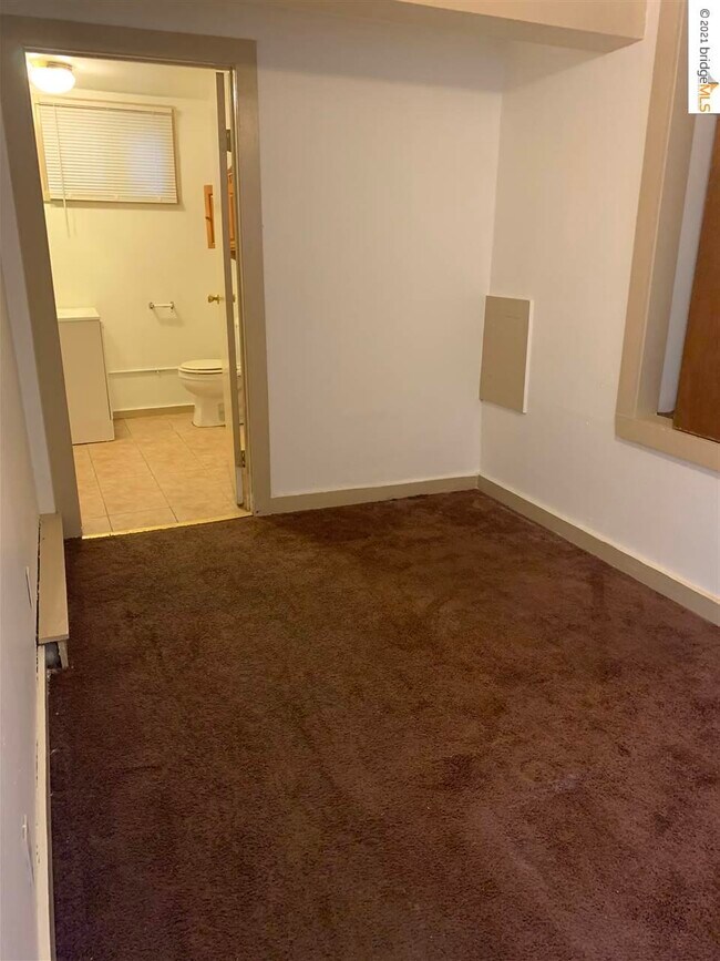 Building Photo - 4500 San Carlos Ave