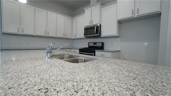 Building Photo - 1308 Falconer Wy