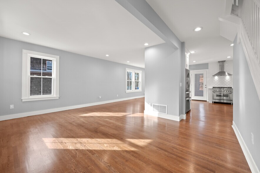 Living - 16 West Rd