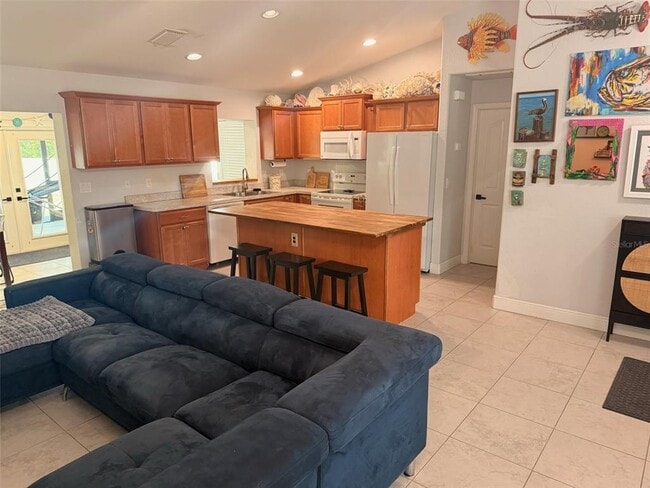 Building Photo - 3195 Mayflower Terrace