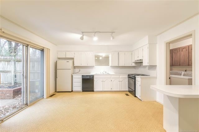 Building Photo - 2531 E Skelly Dr