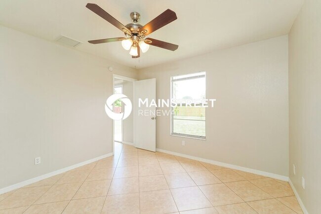 Building Photo - 3 Bedroom Pet-Friendly Home in Port St. Lucie, FL with Main Street Renewal