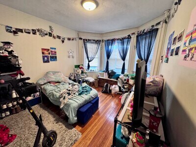 Building Photo - 210 Hemenway St