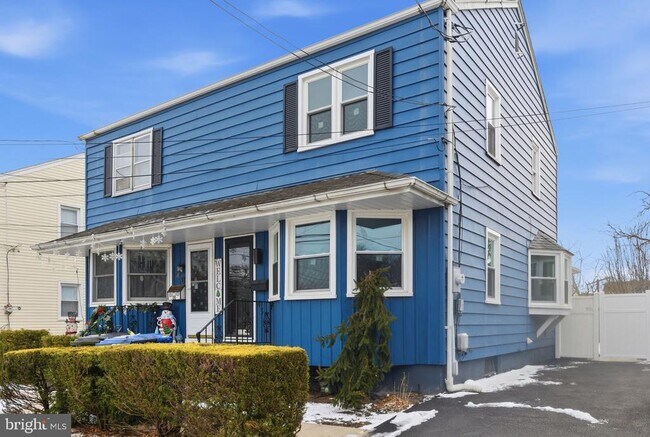 Building Photo - 43 Freeman St