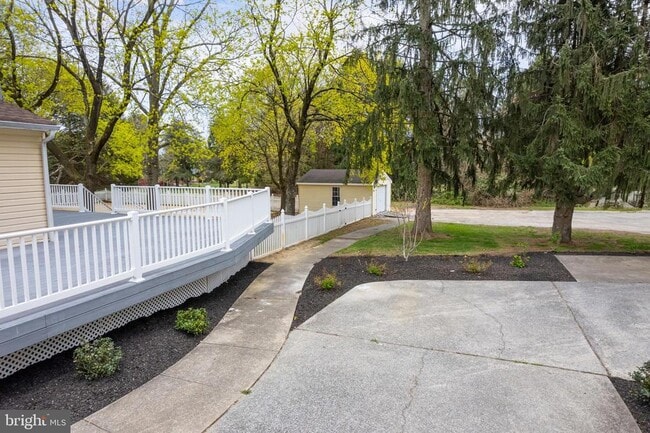 Building Photo - 370 Ganttown Rd