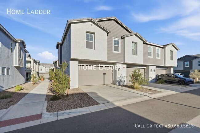 Building Photo - 8149 E Petunia Ave