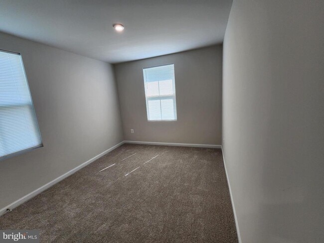 Building Photo - 619 Laurelwood Cir