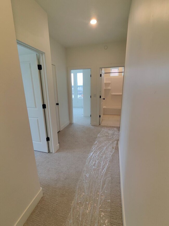 Building Photo - Aspen Ridge Lane #126