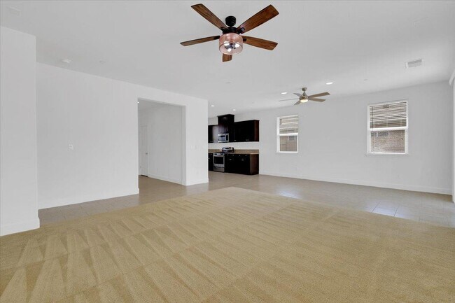 Building Photo - 5658 Stonehaven Dr