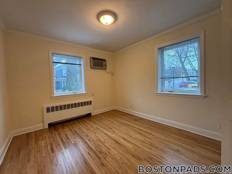 Building Photo - 84 St Paul St