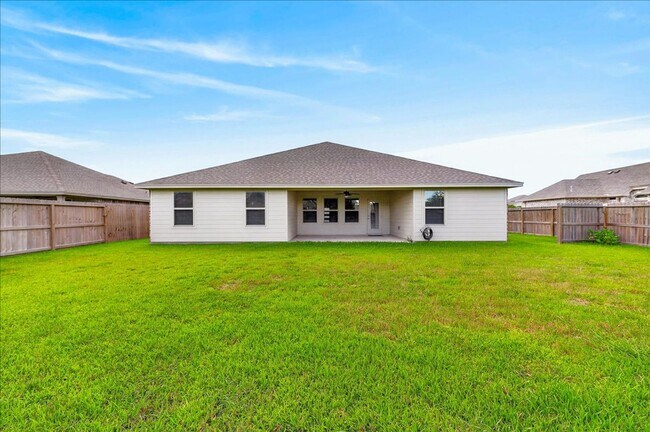 Building Photo - 7938 Rancho Vista Blvd E