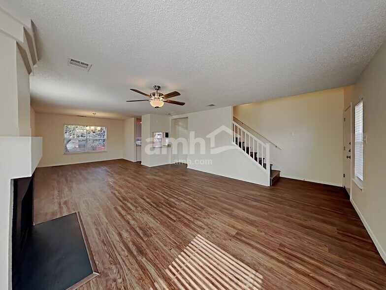 Building Photo - 2407 Canyon Rim