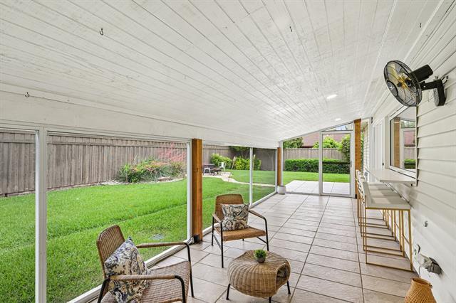 Building Photo - 6646 Town Bluff Dr