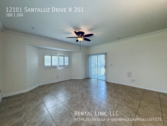 Building Photo - 12101 Santaluz Dr