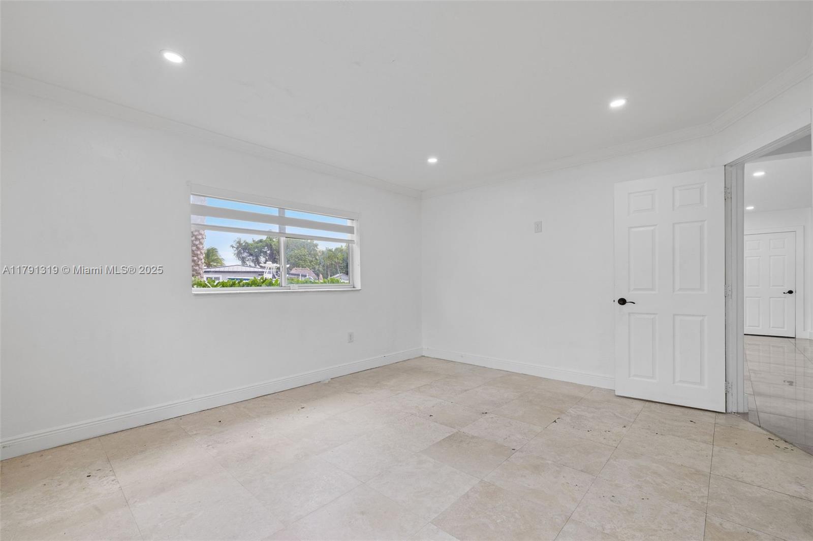 Building Photo - 6511 SW 31st St