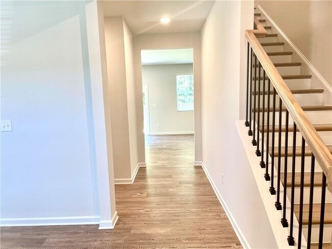 Building Photo - 667 Summerwood Ln