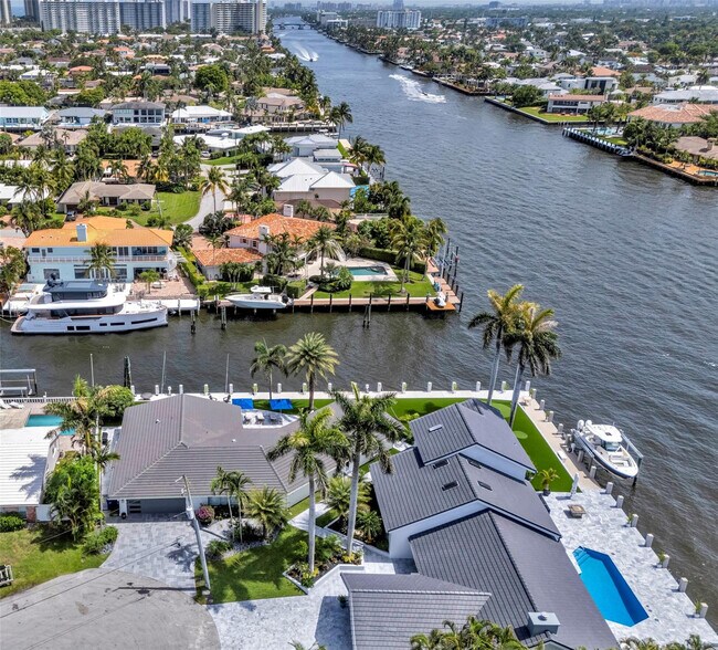 Building Photo - 3108 NE 42nd Ct