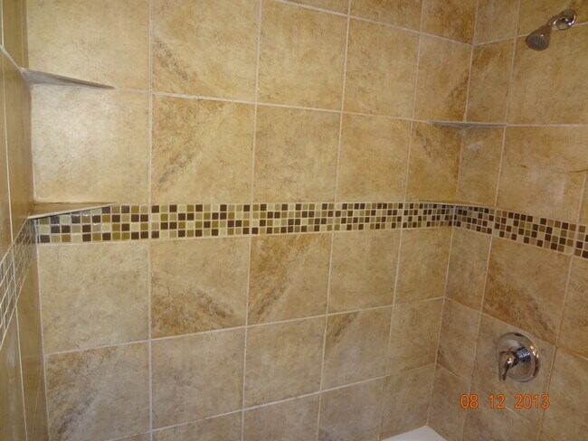 Building Photo - 152 Kendrick Ct