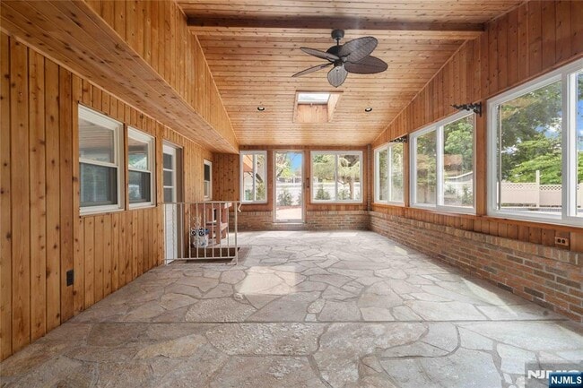 Building Photo - 230 Orchard Dr
