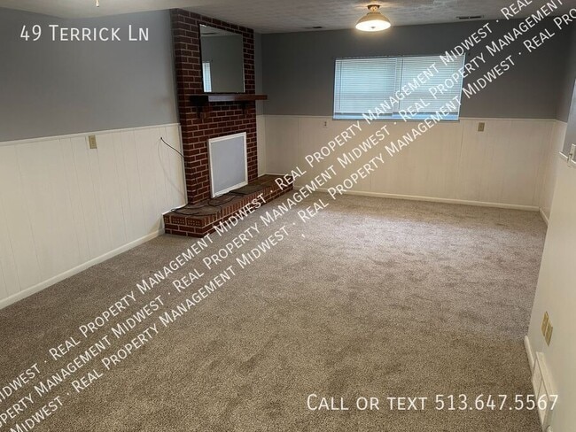 Building Photo - 49 Terrick Ln