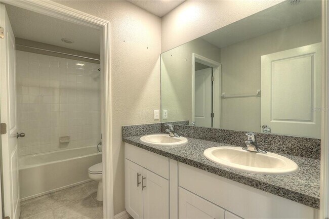 Building Photo - 7217 Ronnie Gardens Ct