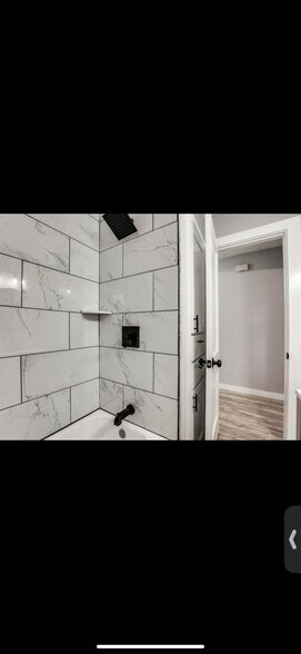 Building Photo - 1209 NE 42nd St