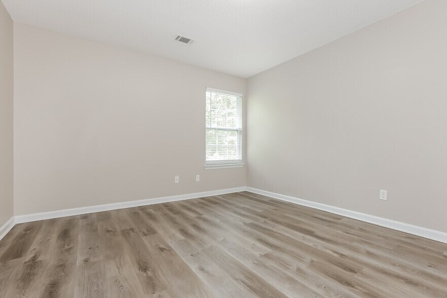Building Photo - 96 Revere Turn