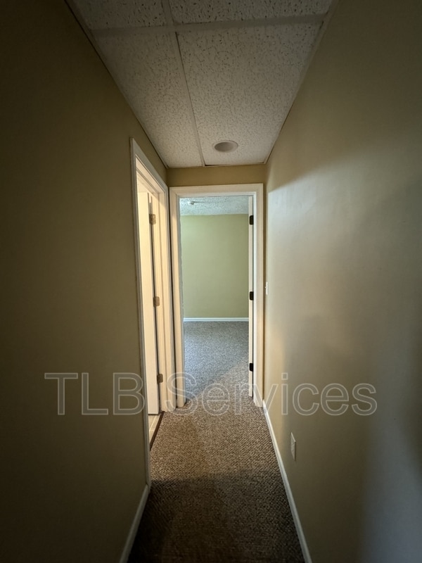 Building Photo - 1598 Heart Lake Rd