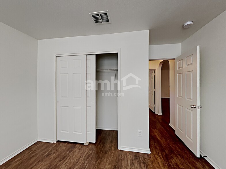 Building Photo - 11039 Arabian Palm